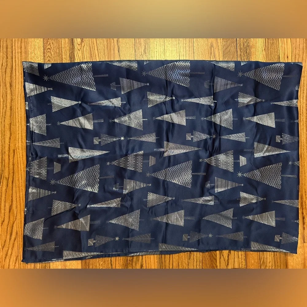 Newbridge Navy Blue and Silver Christmas Tree Tablecloth